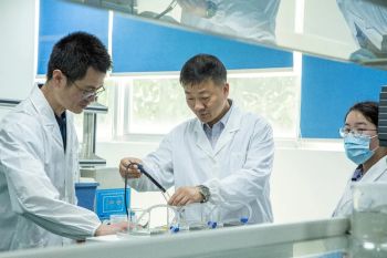 别人封锁技术，我们就自研打通全链条